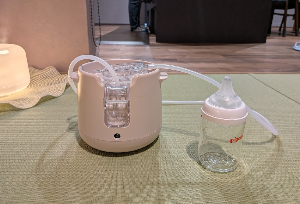 アカチャンホンポの限定カラーのピジョンのシュポットの写真