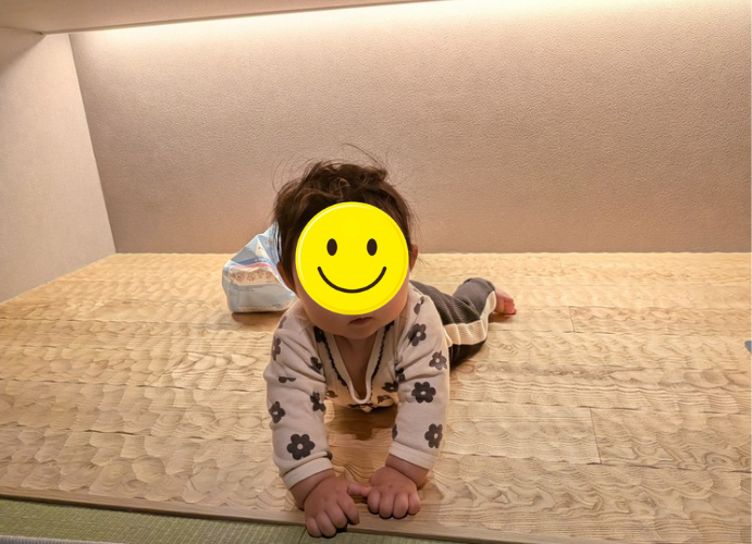子供が吸い込まれていくスプーンカットの魔法の空間の写真